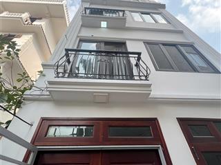 Bán nhà nguyễn văn cừ dt36,5m2 mt4,5m  5 tầng  6,3 tỷ gần trường chợ tiện ích bao bọc xung quanh