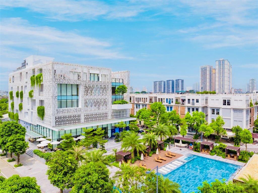 Tôi cần cho thuê sàn văn phòng thông sàn 150m2 giá chỉ từ 21 triệu, full nội thất