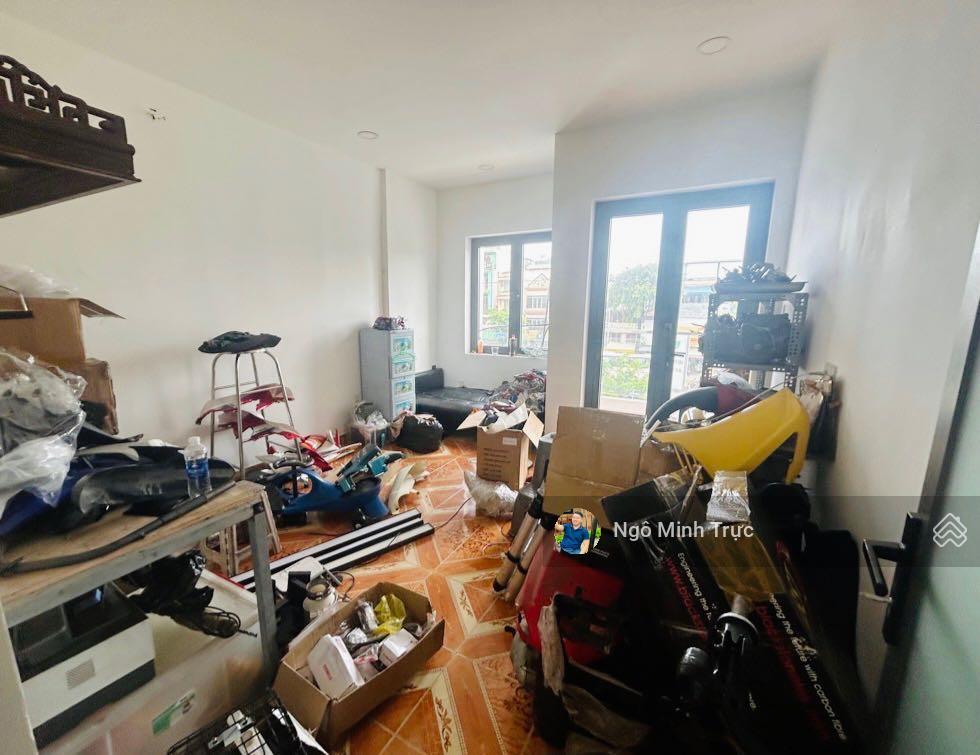 Nhỉnh 8 tỷ  mặt tiền kinh dương vương, bình tân  3 tầng  4x18  dòng tiền 30 triệu/th