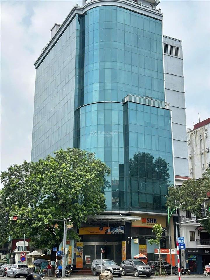 Chính chủ cần cho thuê toà nhà mới xây, dt 275m2  mt 8.5m  xd 8 tầng. kd thẩm mỹ, nha khoa, vp