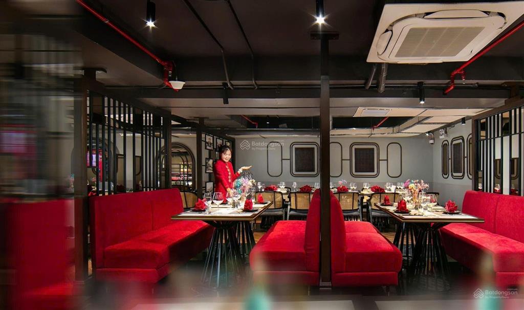 Duy nhất ! bán khách sạn mặt phố thợ nhuộm, mặt tiền 20m  dt 525m2  xd 10t  88p  tiêu chuẩn 4*