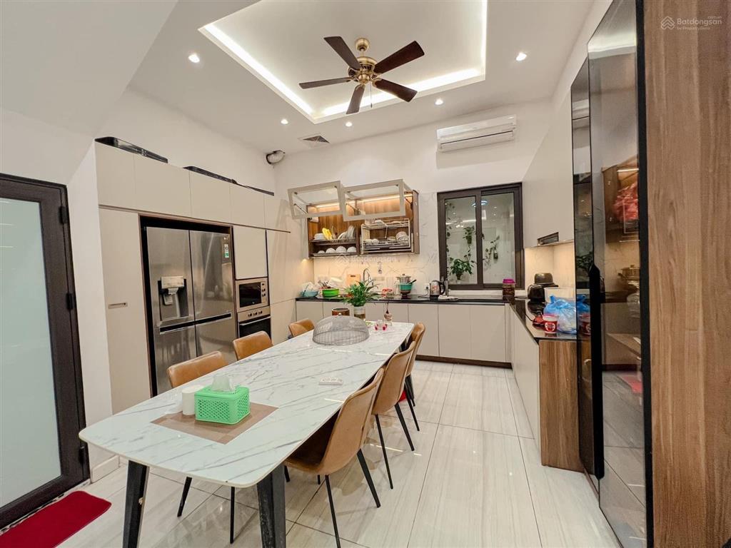 Độc nhất, trần quốc vượng, gần phố, góc 3 thoáng, nhà dân xây, tặng full đồ, 45m2*4t