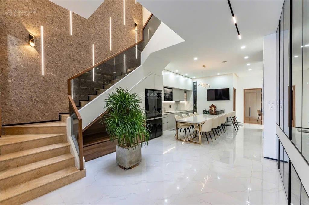 Bán nhà hẻm 56 giải phóng, phường 4, quận tân bình 4x16m, 2 tầng đẹp chỉ 6 tỷ 979 triệu