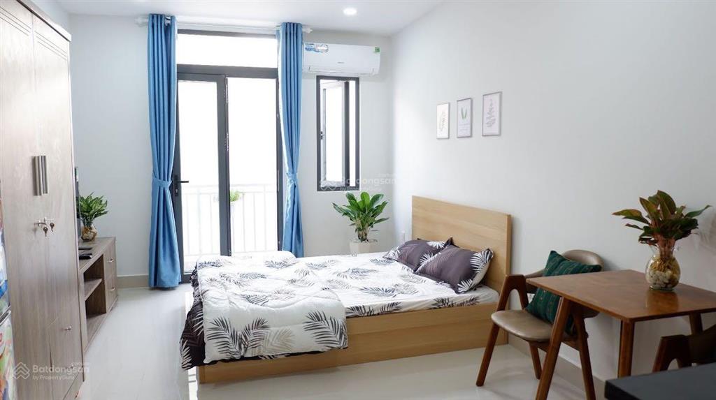 Phòng ban công cửa sổ bao thoáng mát  máy giặt riêng  gần công viên
