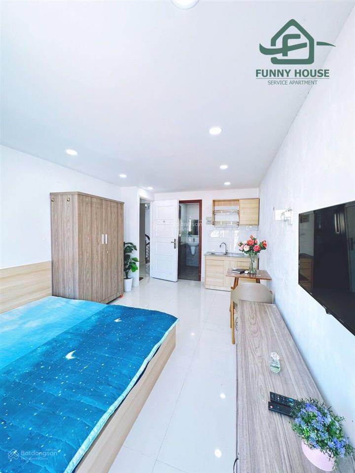 Phòng ban công cửa sổ bao thoáng mát  máy giặt riêng  gần công viên