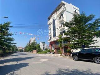 5,25 tỷ. có thể cho thuê đất. lô đất 70m2, mặt tiền 6m. lô góc, đường 9m. tđc lai xá  hoài đức