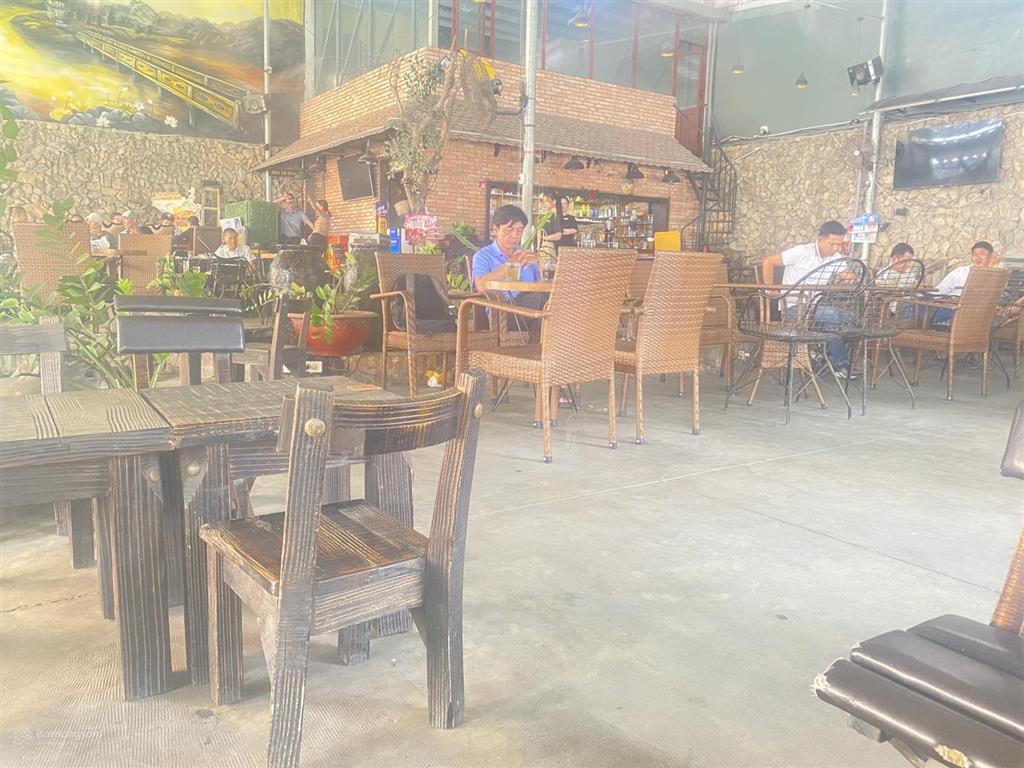 Bán góc 2 mtkd cực đẹp ngay dương đức hiền với 285 m2 chỉ 42 tỷ!