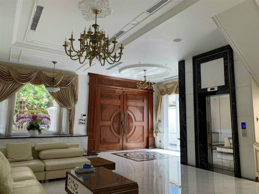 Tôi bán biệt thự 200m2 tại kdc him lam quận 7  10x20m có thang máy, đầy đủ nội thất giá 46 tỷ tl