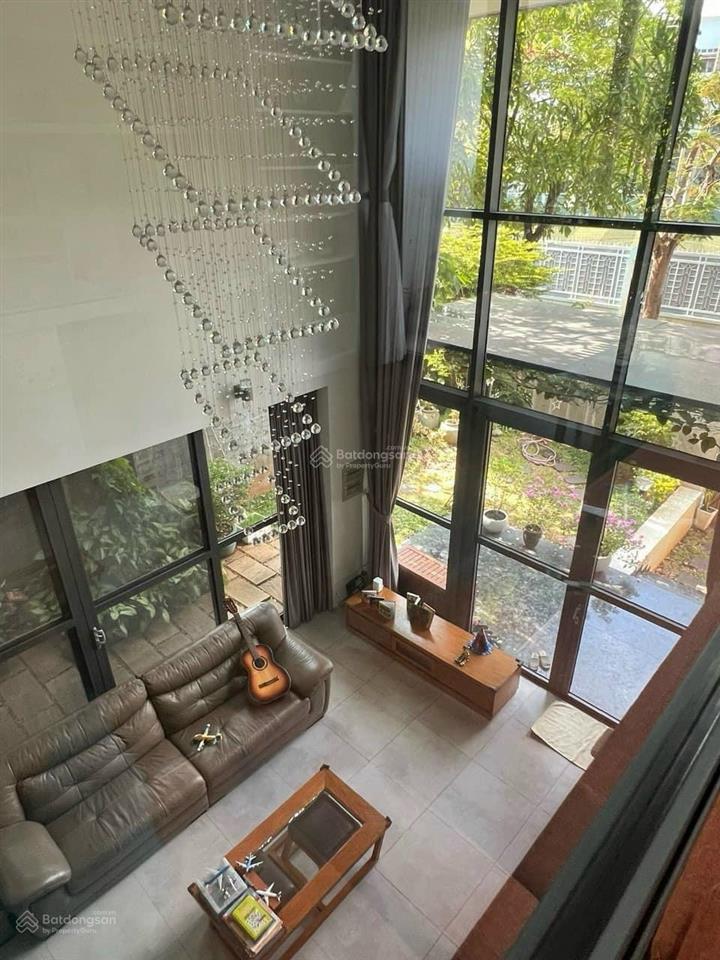 Cần tiền bán nhà phố phú mỹ vạn phát hưng quận 7, 6x21m giá 18 tỷ full nội thất mới   0933 906 ***