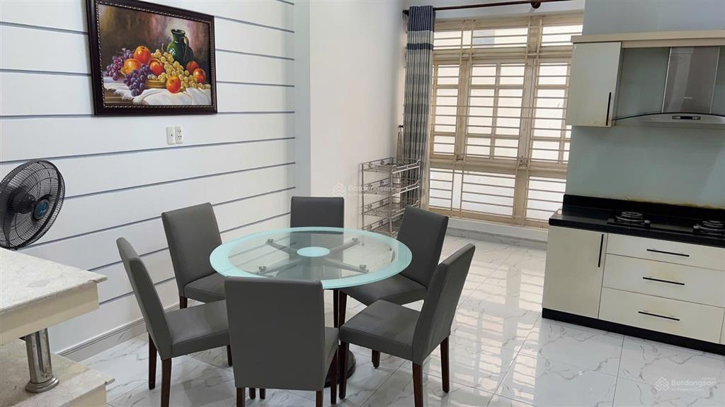 Tôi là chủ nhà cần bán nhà phố khu nam long quận 7  dt 5x24m, 1 trệt 2 lầu + st giá chỉ 17 tỷ