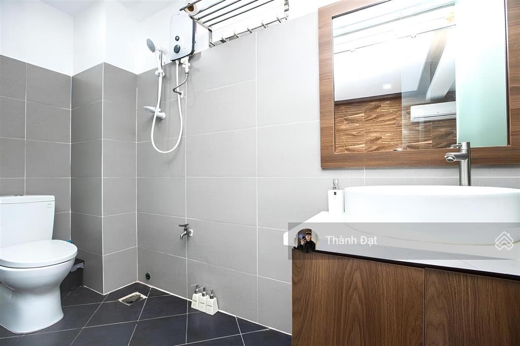 Căn hộ lê thị hồng gấm q.1, 1pn balcony sân vườn  dt 42m2, gần chợ bến thành & ngã sáu phù đổng