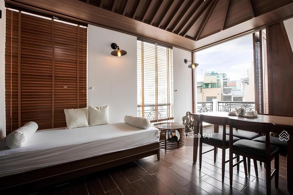 Căn hộ lê thị hồng gấm q.1, 1pn balcony sân vườn  dt 42m2, gần chợ bến thành & ngã sáu phù đổng