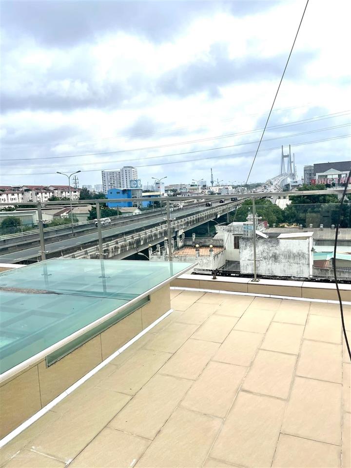 Cần bán gấp căn nhà đẹp nhất mặt tiền đường nguyễn văn quỳ dt 6x16m giá thấp hơn ngân hàng cho vay