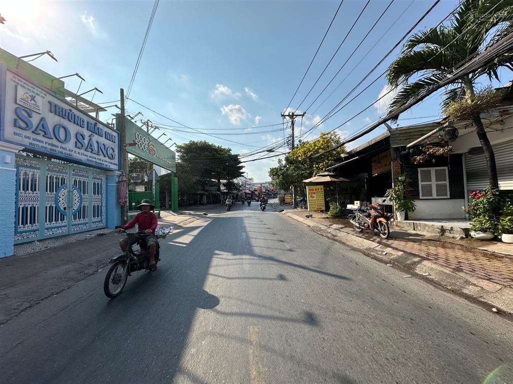 Mặt tiền đường đình phong phú. 2 tầng. 155m2. xây được hầm, 8 tầng shr. chỉ 14 tỷ ba.