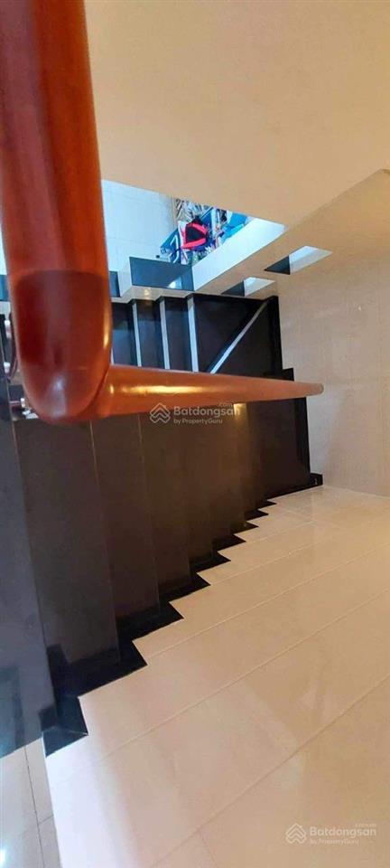 Mặt tiền đường đình phong phú. 2 tầng. 155m2. xây được hầm, 8 tầng shr. chỉ 14 tỷ ba.