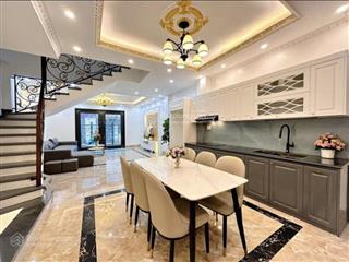 Nhanh mới kịp, nhà đẹp, ngô thì nhậm hà đông, 46 m2, 5 tầng, lô góc. ô tô 45c đỗ gần cửa, hơn 8 tỷ