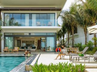 Chuyển nhượng căn villa 4pn melia hồ tràm, dt 986m. mặt tiền biển.giá rẻ nhất 80 tỷ 0903 407 ***