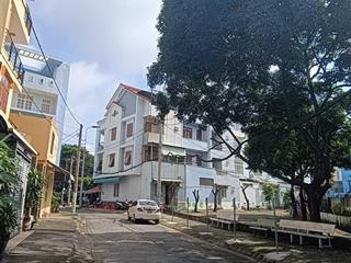 Nhà view công viên, 100m2, gần hoàng diệu 2, đh ngân hàng