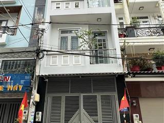 Kẹt tiền làm ăn bán gấp nhà trần hưng đạo q5, 3tỷ15/52m2. gần chợ, trường học. 0902 323 ***  tâm