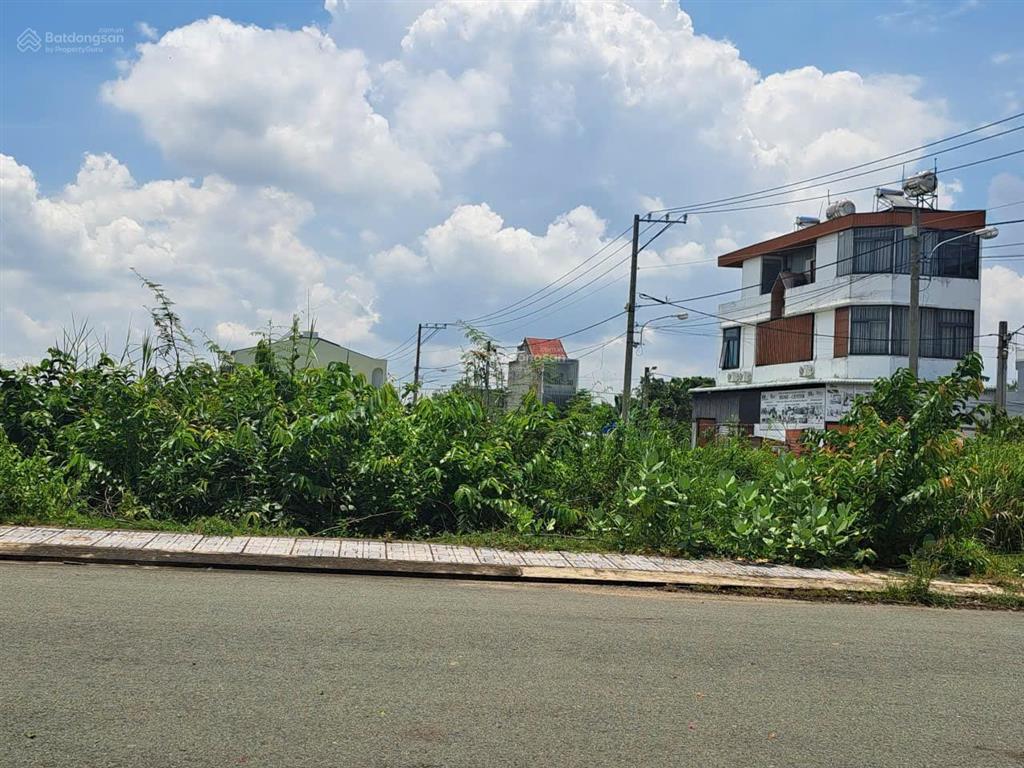 Cần bán lô đất đường số 8 long phước, hàng xóm vinhomes, sổ hồng riêng, mọi tiện ích đầy đủ