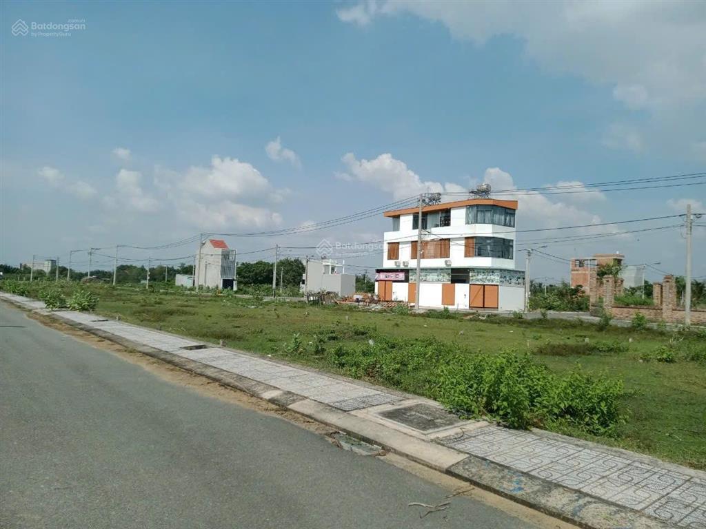 Cần bán lô đất đường số 8 long phước, hàng xóm vinhomes, sổ hồng riêng, mọi tiện ích đầy đủ