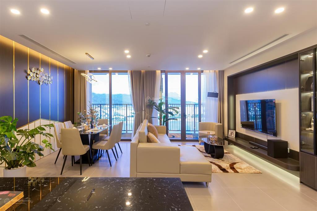 Căn góc 2pn, 84m2 view trực diện sông hàn, cho thuê 35 triệu/tháng  nhận nhà ngay, cho thuê liền