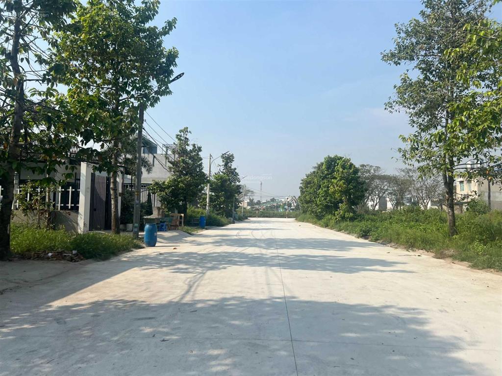 Bán 143m2 (7x21m), full thổ cư, sổ riêng, đường ô tô  giáp tp. hcm, chợ đầu mối  ql 13