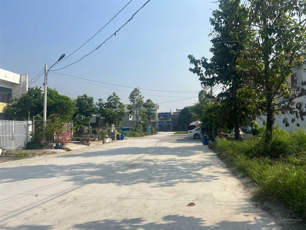 Bán 143m2 (7x21m), full thổ cư, sổ riêng, đường ô tô  giáp tp. hcm, chợ đầu mối  ql 13