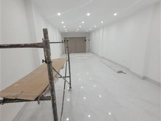 Cho thuê nhà mặt phố đường đinh tiên hoàng, giá 130 triệu, 65m2, mặt tiền 4,5m2 view hồ hoàn kiếm