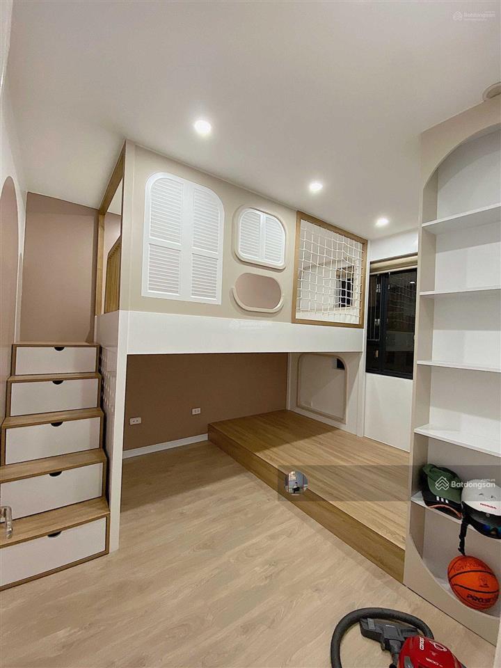 Cực hiếm, không thể bỏ lỡ với gia đình cần mua căn 3 phòng ngủ  102m2  giá 8 tỷ tại green stars