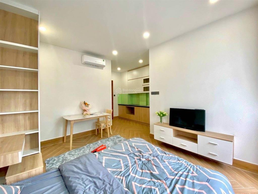 Căn hộ studio balcony thiết kế sang trọng, hiện đại, quận 2