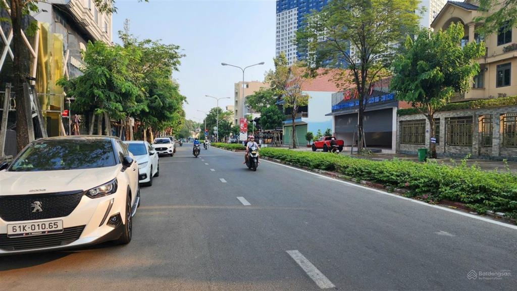 Bán khách sạn 10 tầng hoàn chỉnh tại chánh nghĩa thủ dầu một kèm đất 15x20m, 300m2 thổ cư 100%