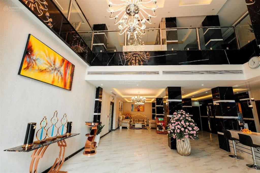 Bán khách sạn 10 tầng hoàn chỉnh tại chánh nghĩa thủ dầu một kèm đất 15x20m, 300m2 thổ cư 100%
