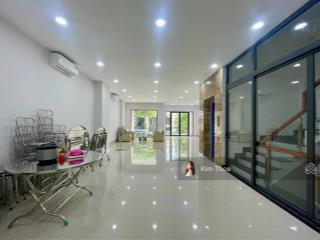 Trệt + lầu vp (220m2) tại vạn phúc, ngăn 3 phòng, wc riêng, sẵn vách kính, full máy lạnh. chỉ 25 tr