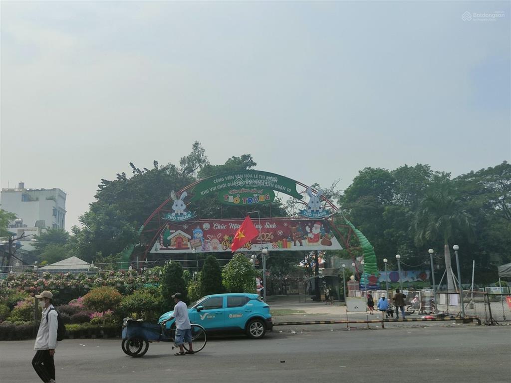 Bán gấp nhà 3 tầng, sát vách quận 10, ô tô ngay nhà, 83.95m2 (5*17m) giá cực ngộp