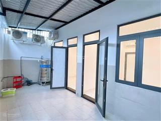 Căn hộ 2 phòng ngủ + 1 phòng khách  full nội thất  80m2  có sân sau thoáng mát  p. tân sơn nhì