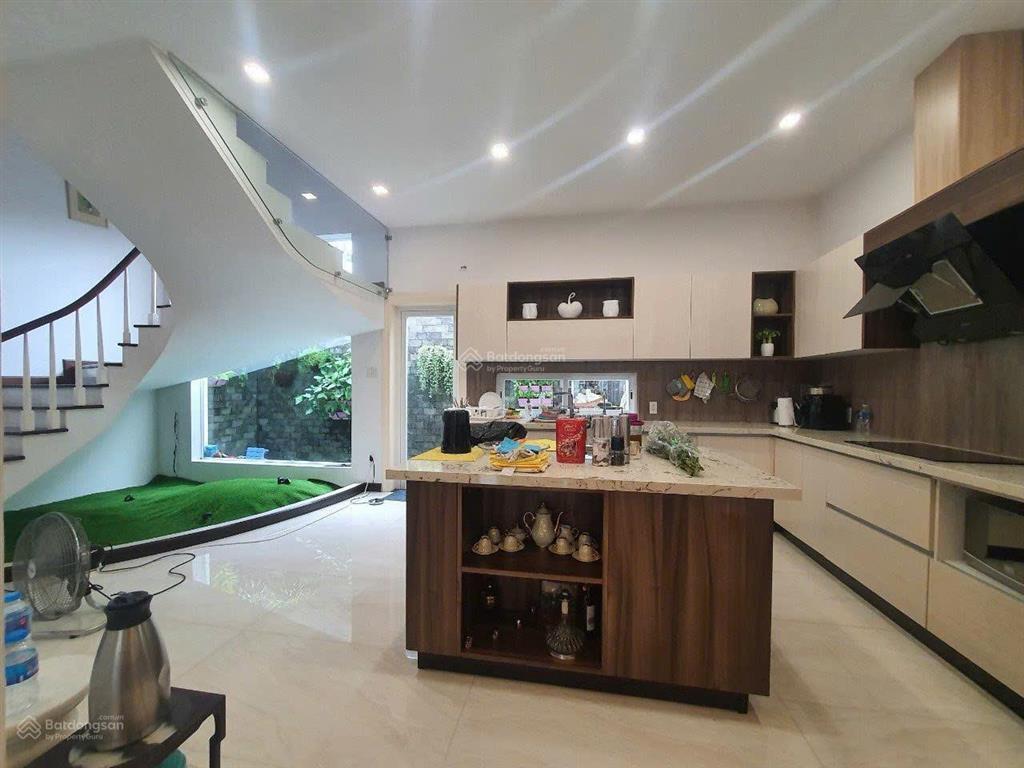 Chính chủ bán gấp biệt thự kdc tấn trường, quận 7 dt 12x20m (240m2), xd 3 lầu st. giá 26 tỷ