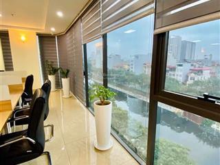 Cho thuê văn phòng khương đình 150m2 23 triệu vuông đét a4 view tựa penthouse sẵn bàn ghế 2 thoáng