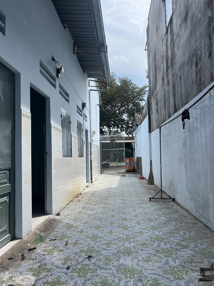 Bán nhà shr thuộc xã hòa phú huyện củ chi hcm. dt 7x 18m = 114,7m2. tổng 1kiot và 5 phòng trọ