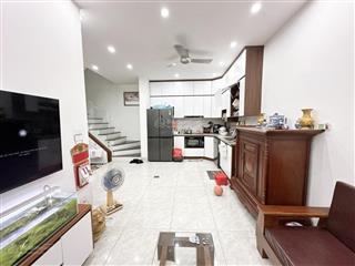 Hàng hiếm tại phố bạch mai, 5,8 tỷ vnđ, 40m2, 3pn, pháp lý đầy đủ.  0779 548 ***