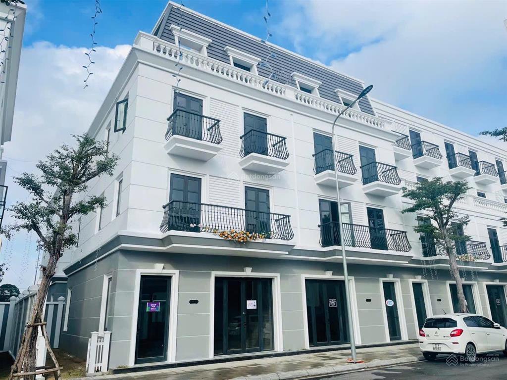 Bán căn shophouse vin quang trung đối diện trường học giá tốt nhất hiện tại