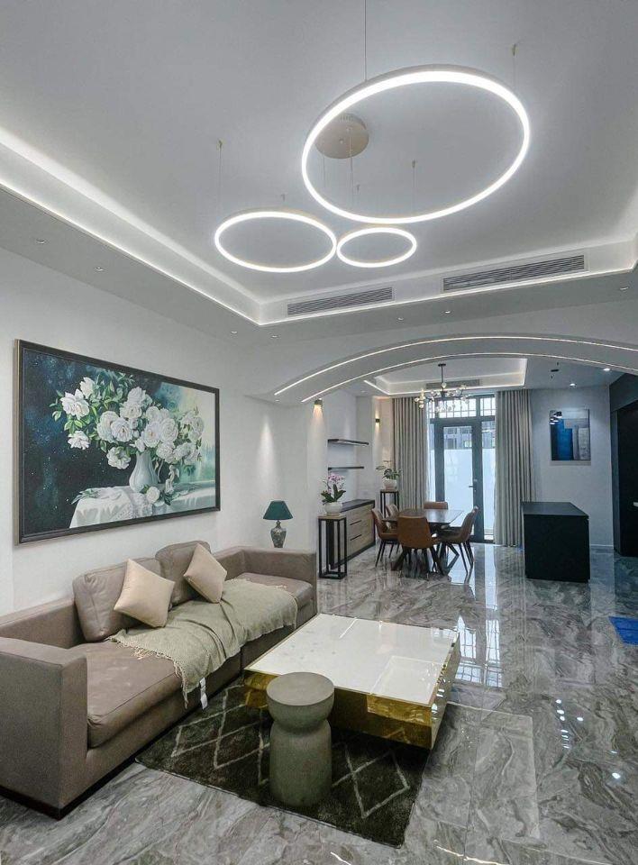 Bán Lavila Kiến Á, 3 tầng, DT 5.5x17.5, Nhà decor full nội thất cao cấp, 4pn,5wc, 13ty