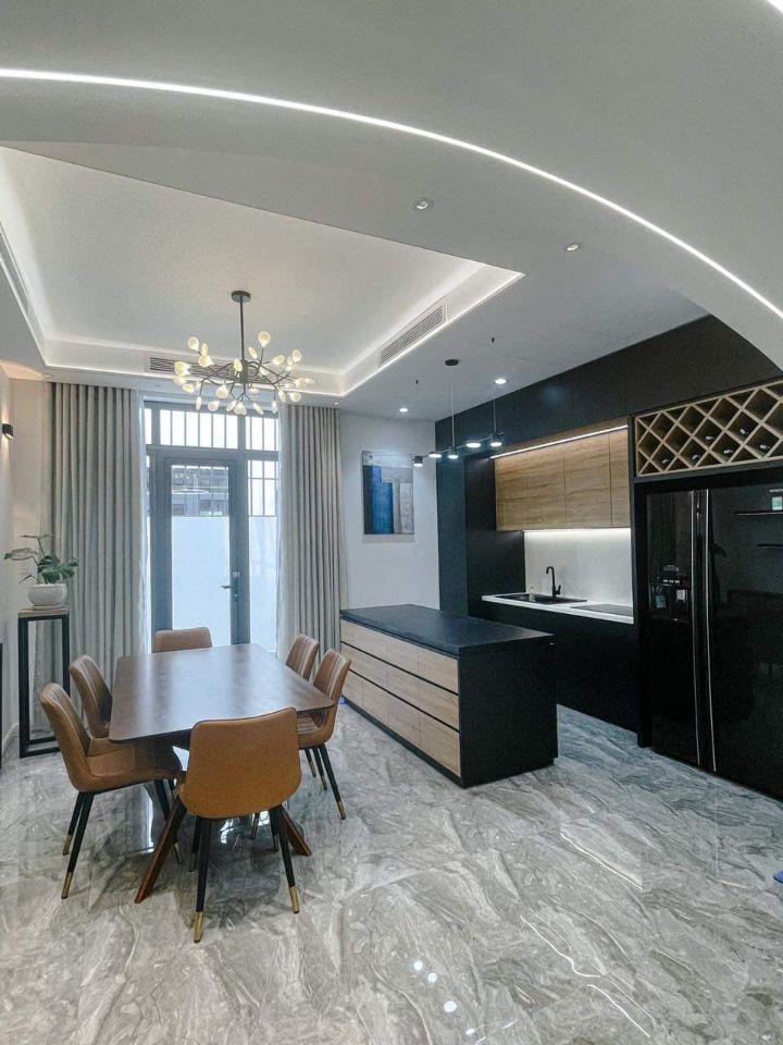 Bán Lavila Kiến Á, 3 tầng, DT 5.5x17.5, Nhà decor full nội thất cao cấp, 4pn,5wc, 13ty