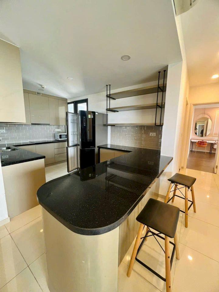 Bán căn hộ The view riviera point 151m,3pn, sẵn hđ thuê cao, 9ty5 