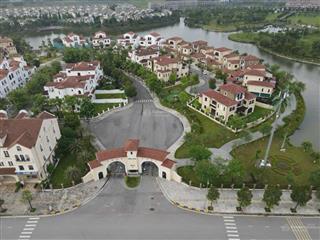 Bán biệt thự 500m2 dãy TT146 Vista Lago, 2 thoáng trước sau, giá chỉ 130tr/m2