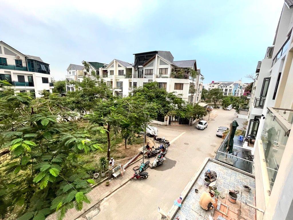 Bán liền kề FLC Garden City Đại Mỗ, 98m2, 5 tầng, view vườn hoa, giá nhỉnh 21.5 tỷ