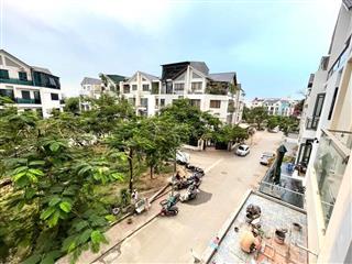 Bán liền kề FLC Garden City Đại Mỗ, 98m2, 5 tầng, view vườn hoa, giá nhỉnh 22.5 tỷ