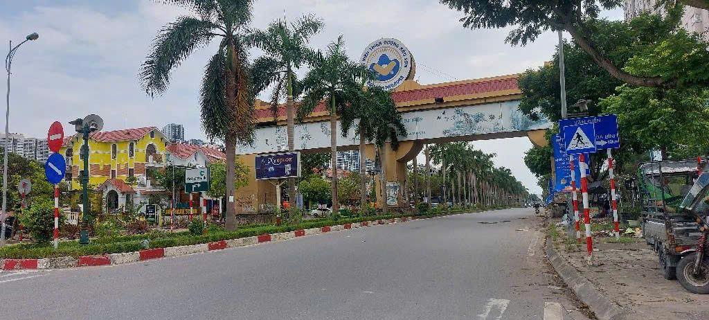 Bán gấp BT góc 300m2 dãy A2 Geleximco, kinh doanh, giá nhỉnh 59 tỷ