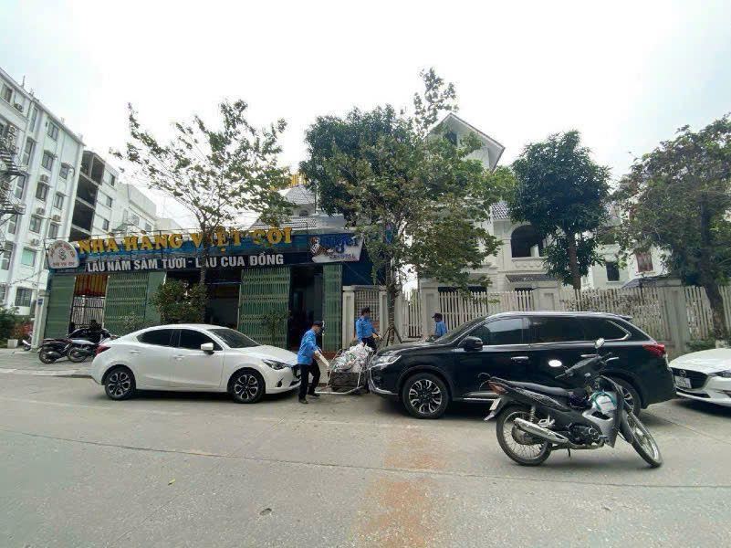 Bán gấp BT góc 300m2 dãy A2 Geleximco, kinh doanh, giá nhỉnh 59 tỷ