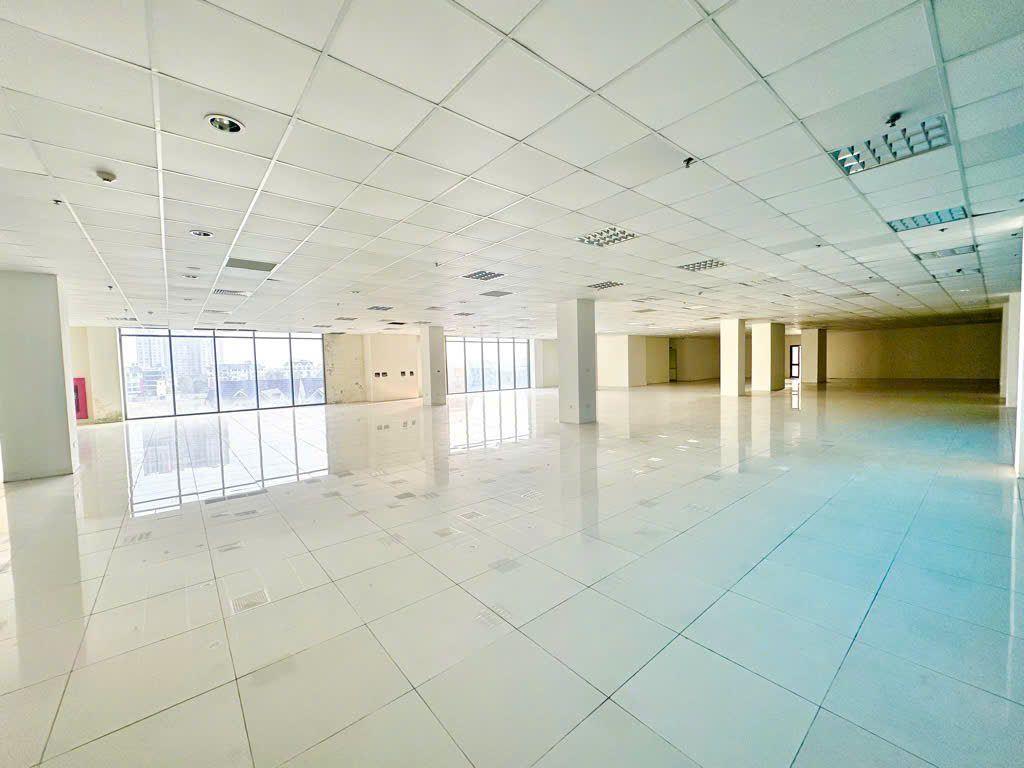 Siêu hiếm! Bán sàn thương mại 4000m2 chung cư Gemek Tower, sđcc, giá chỉ 214 tỷ